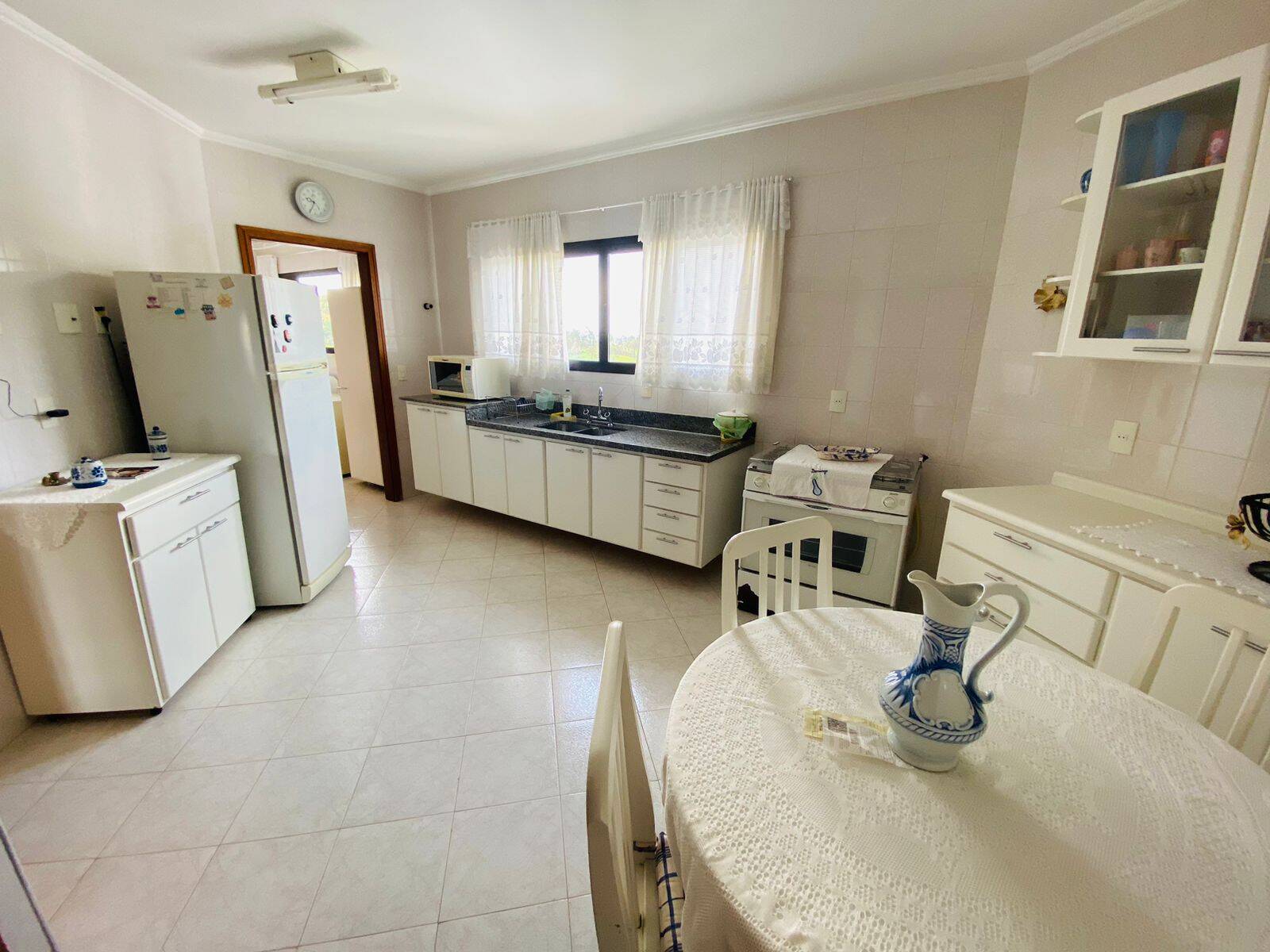 Apartamento à venda com 3 quartos, 230m² - Foto 8