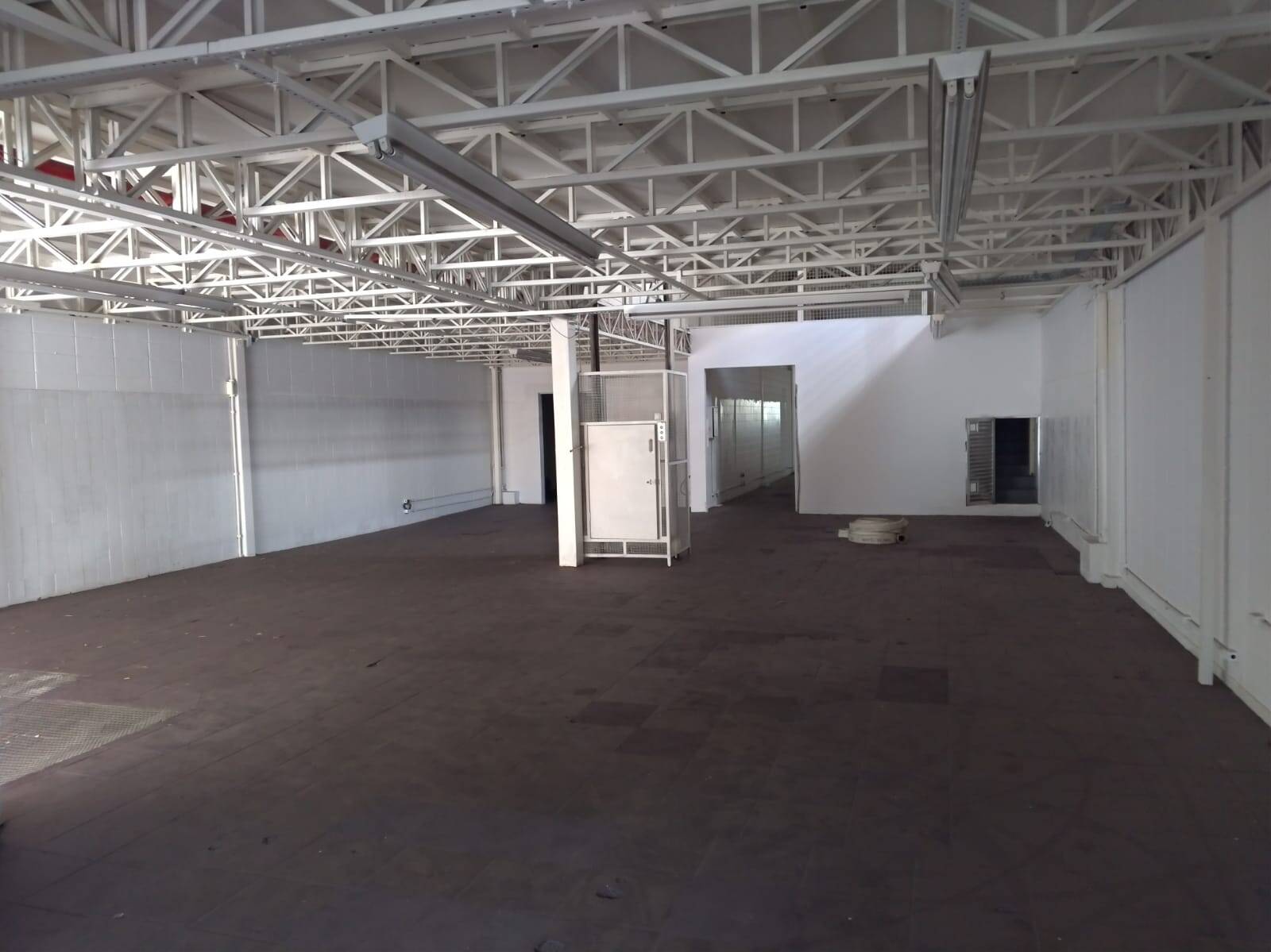 Prédio Inteiro à venda, 1000m² - Foto 18