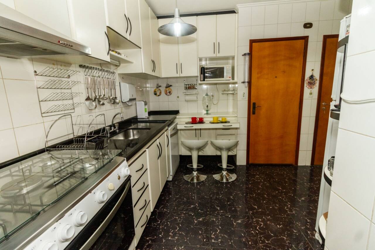 Apartamento à venda com 3 quartos, 100m² - Foto 3