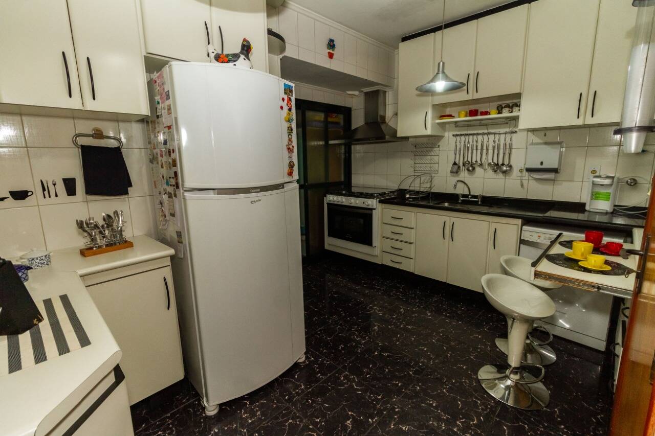 Apartamento à venda com 3 quartos, 100m² - Foto 5