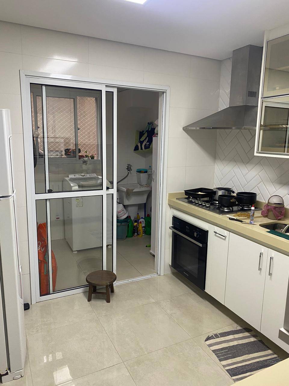 Apartamento à venda com 3 quartos, 110m² - Foto 1