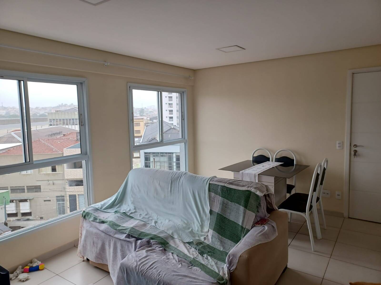 Apartamento à venda com 2 quartos, 60m² - Foto 3