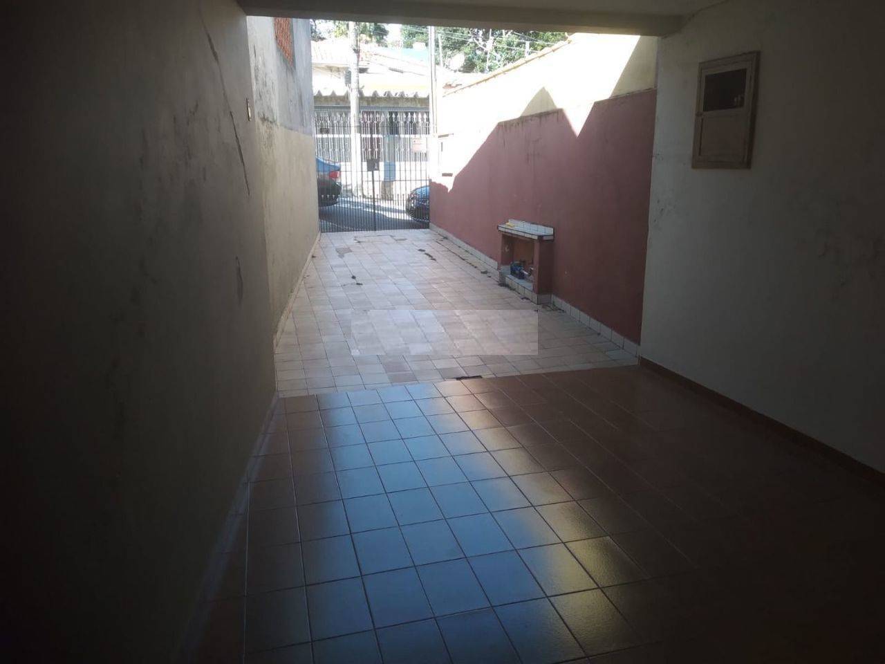 Casa à venda com 2 quartos, 117m² - Foto 1