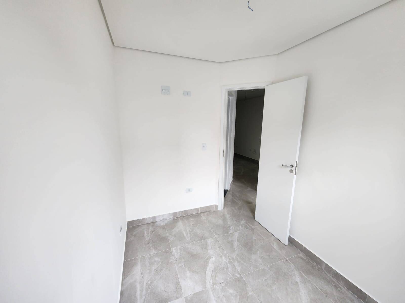 Apartamento à venda com 2 quartos, 41m² - Foto 2