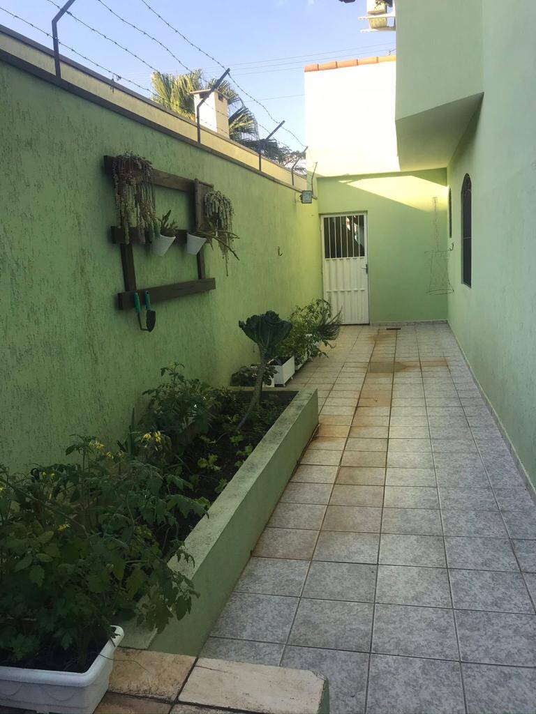 Casa à venda com 3 quartos, 250m² - Foto 6