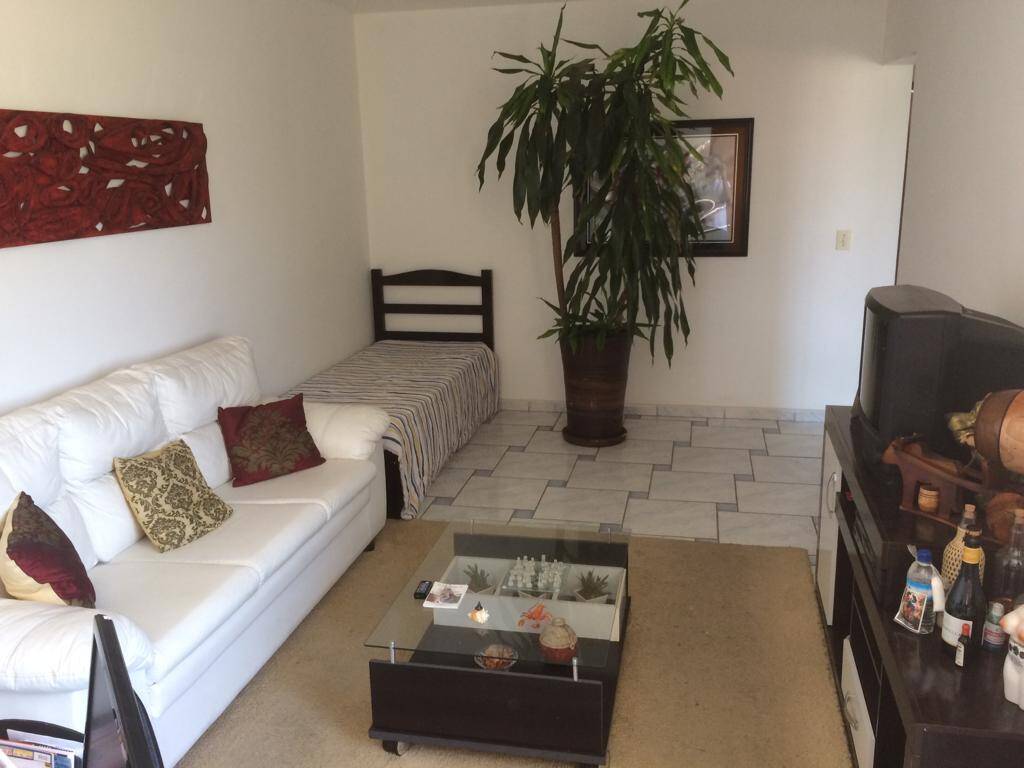 Apartamento à venda com 2 quartos, 72m² - Foto 1