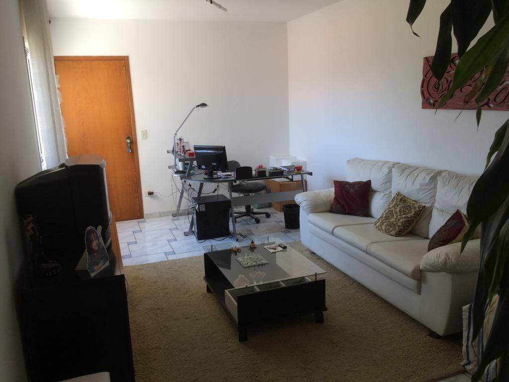 Apartamento à venda com 2 quartos, 72m² - Foto 2