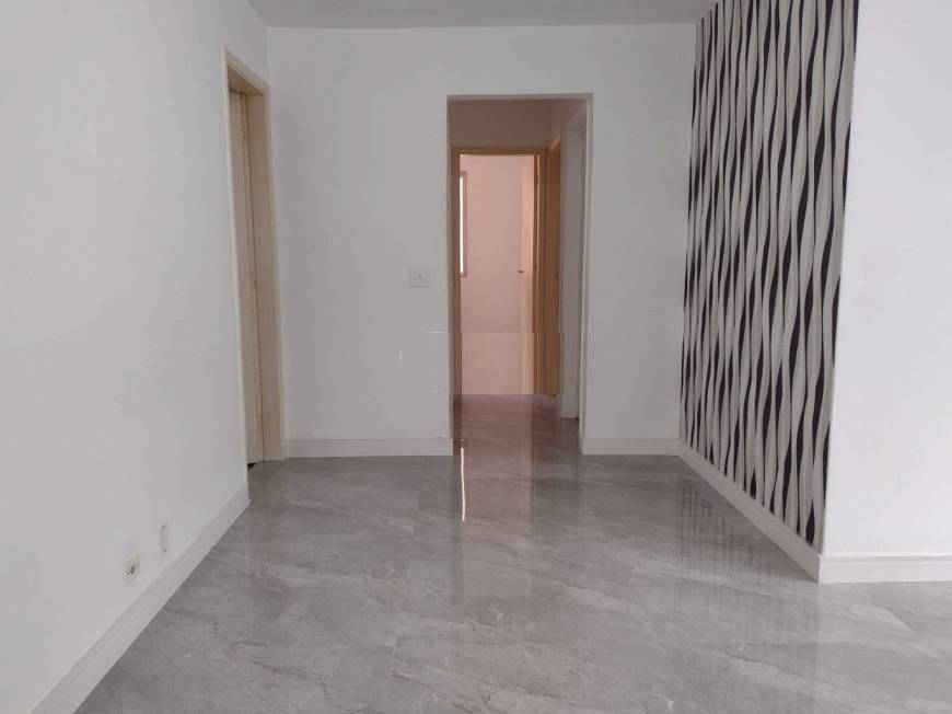 Apartamento à venda com 3 quartos, 85m² - Foto 3