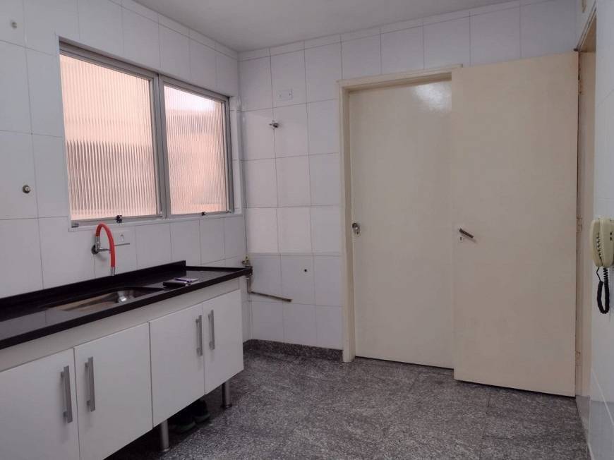 Apartamento à venda com 3 quartos, 85m² - Foto 11