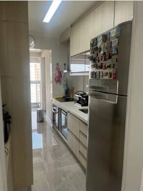 Apartamento à venda com 3 quartos, 93m² - Foto 2