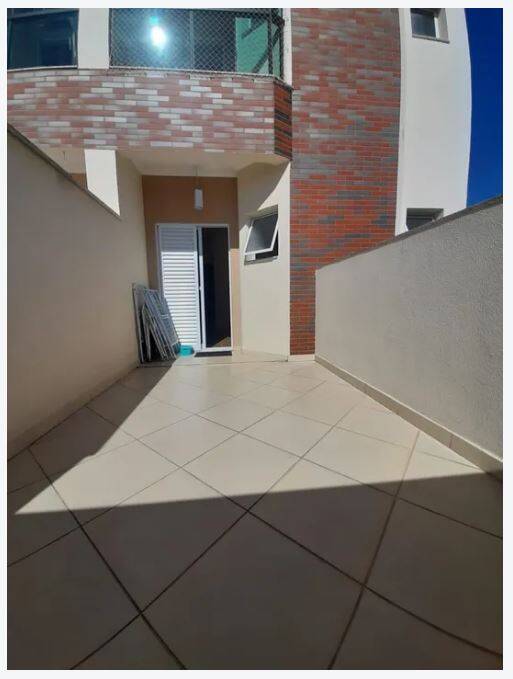 Apartamento à venda com 3 quartos, 100m² - Foto 1