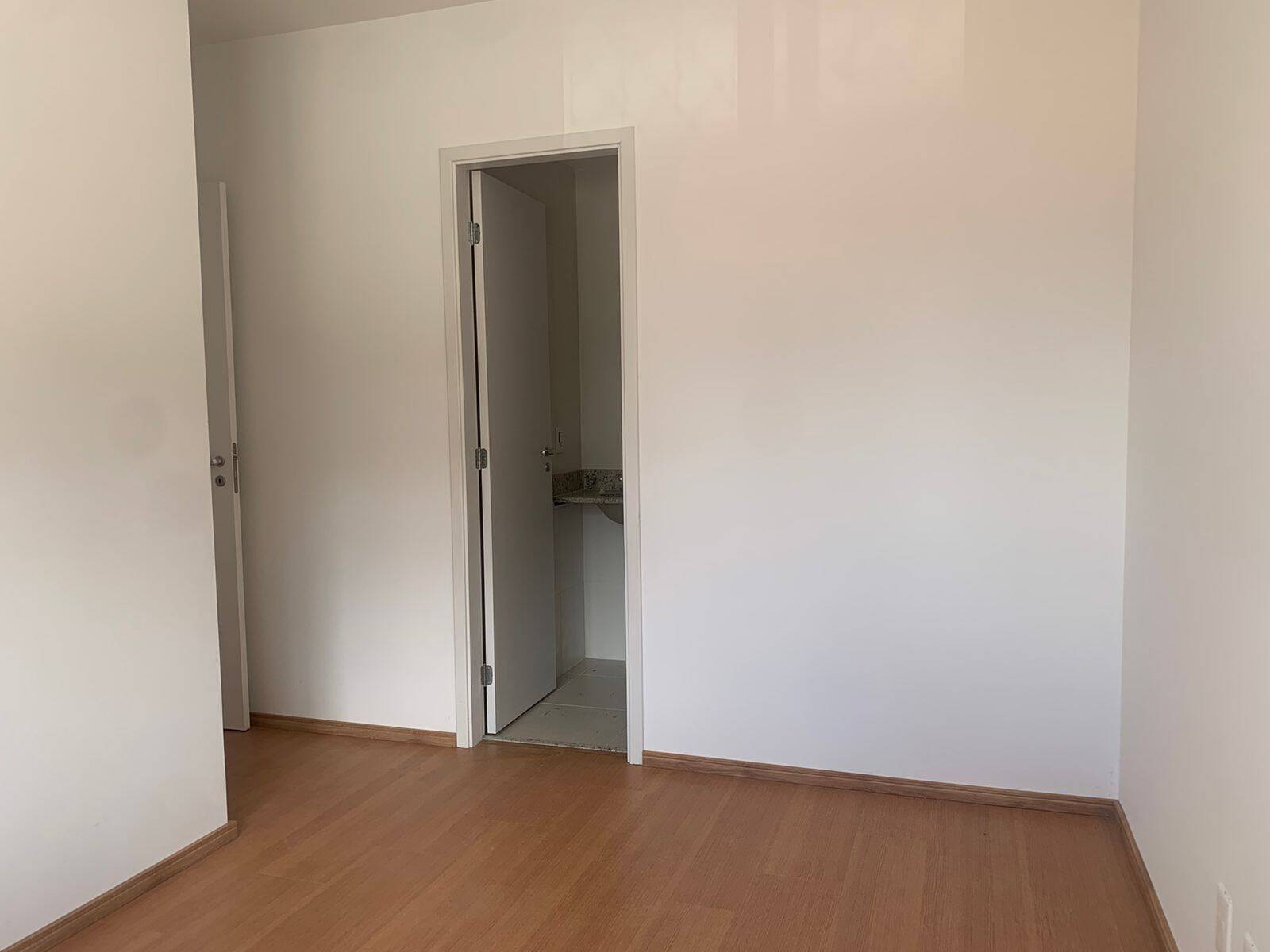 Apartamento à venda com 2 quartos, 64m² - Foto 16