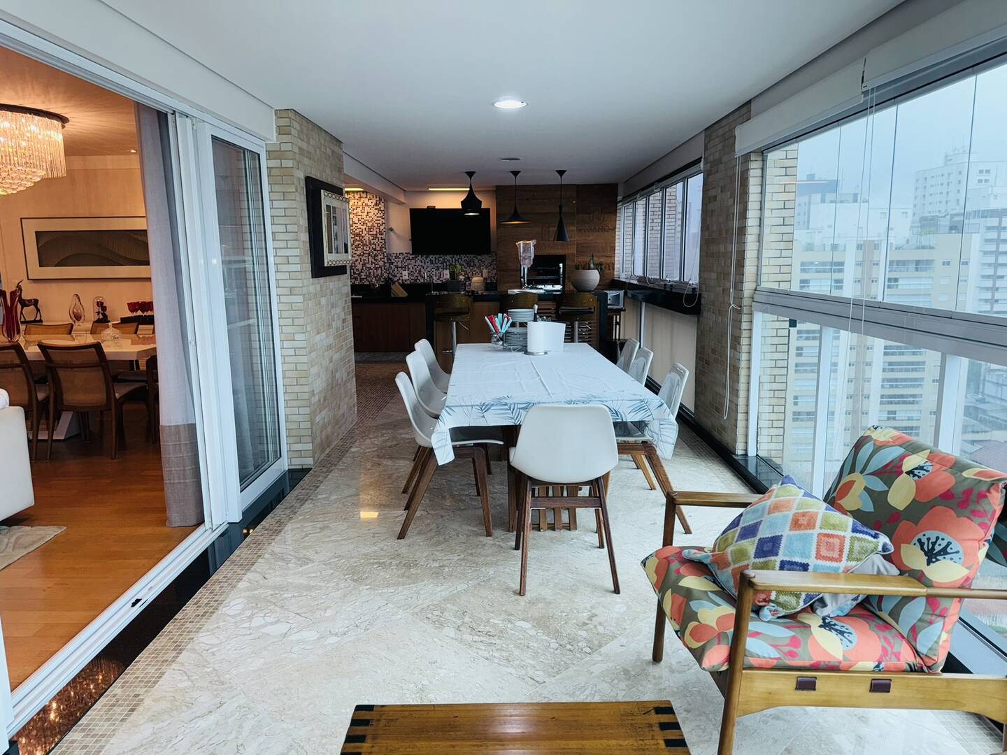 Apartamento à venda com 3 quartos, 243m² - Foto 14