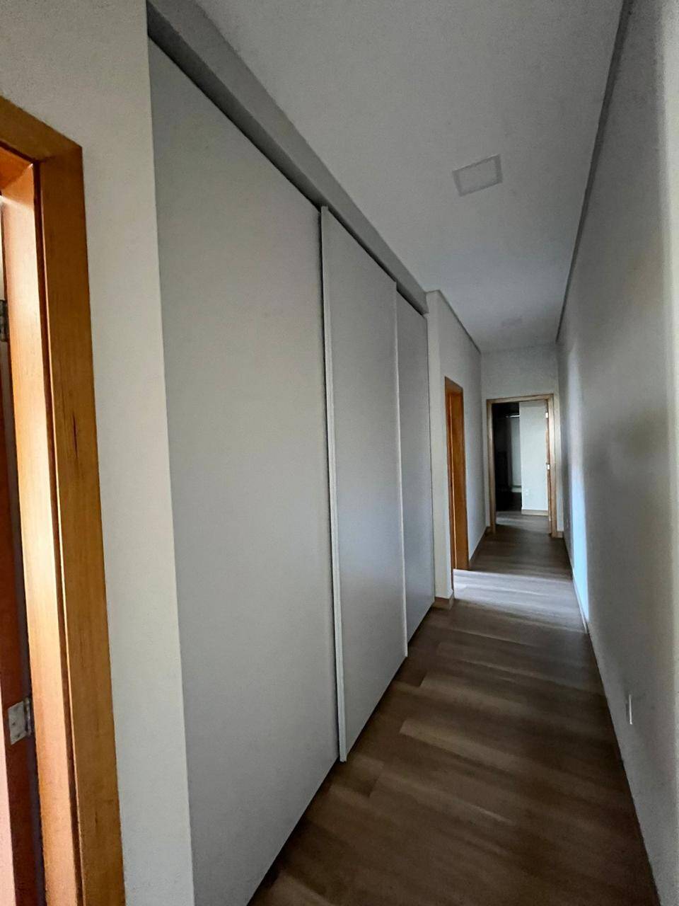 Casa à venda com 3 quartos, 300m² - Foto 8