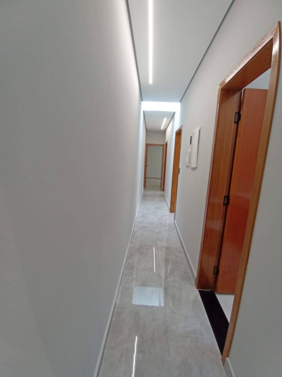 Casa à venda com 3 quartos, 135m² - Foto 1